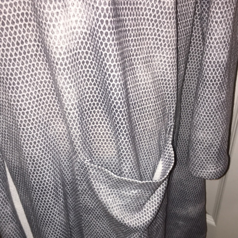 Lularoe Caroline Cardigan - Picture 3 of 5
